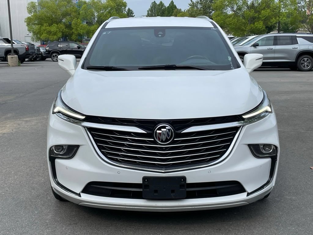Used 2024 Buick Enclave Premium AWD/4WD image 2