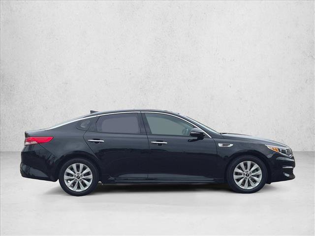 Used 2017 Kia Optima EX w/ Premium Package image 4