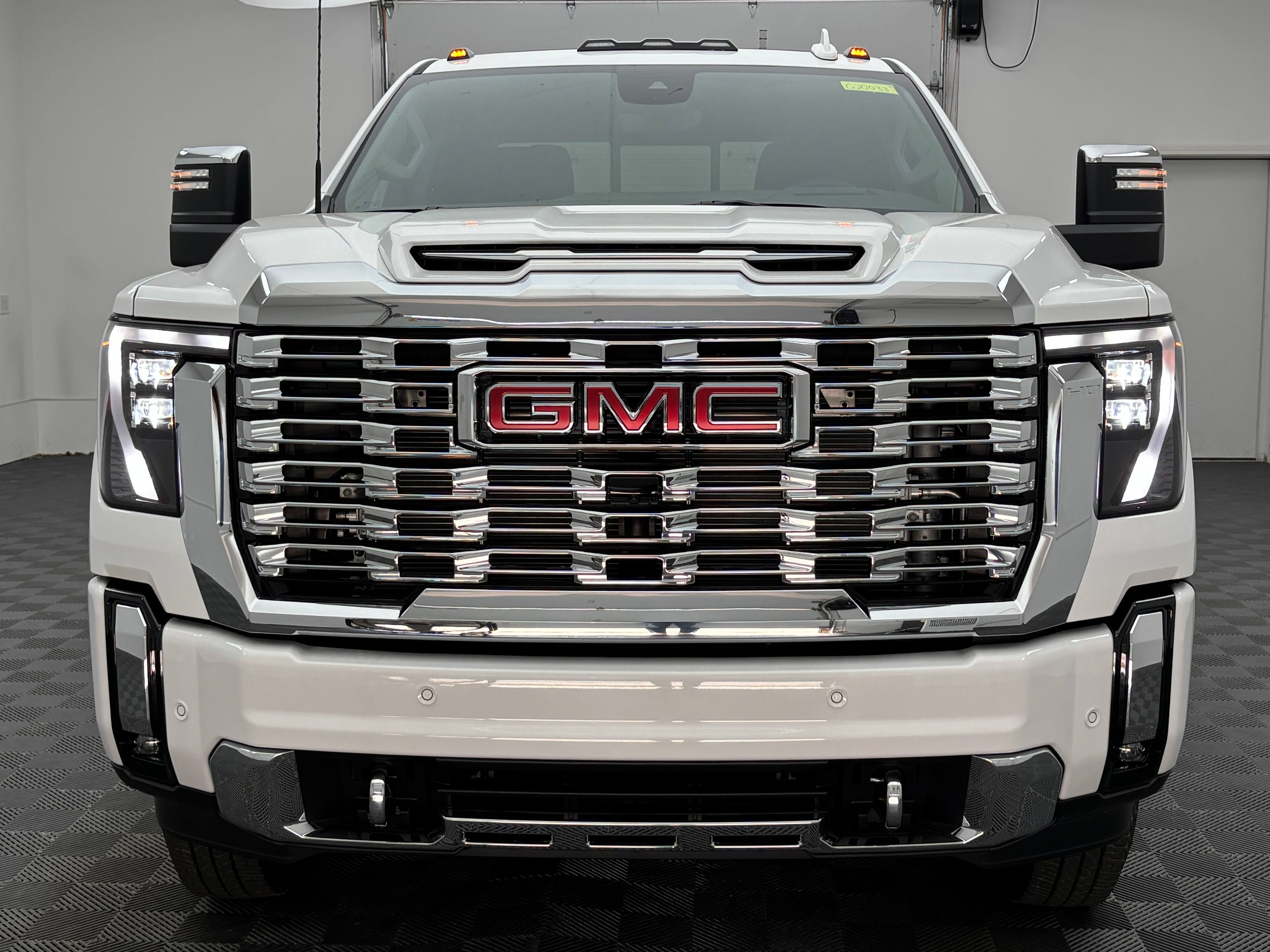 New 2026 GMC Sierra 3500 Denali w/ Denali Reserve Package AWD/4WD image 16