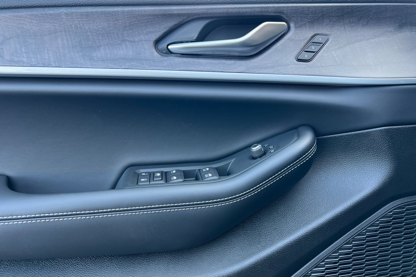 New 2025 Jeep Grand Cherokee Limited image 11