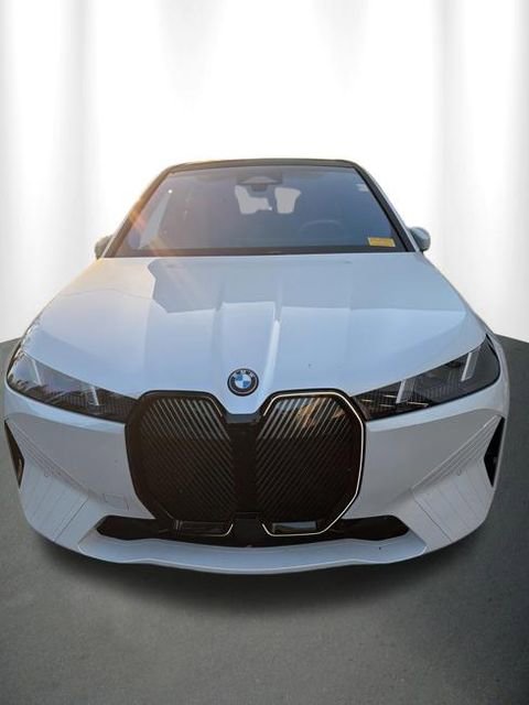 Used 2026 BMW iX xDrive45 w/ Premium Package AWD/4WD image 5