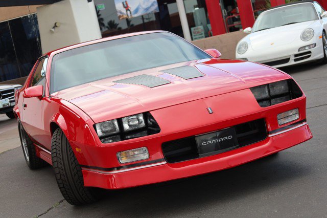 Used 1990 Chevrolet Camaro IROC-Z RWD image 2