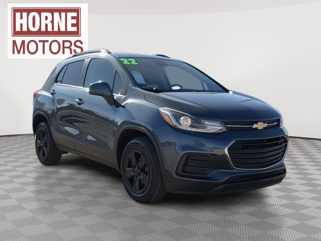 Used 2022 Chevrolet Trax LT w/ LT Convenience Package image 9