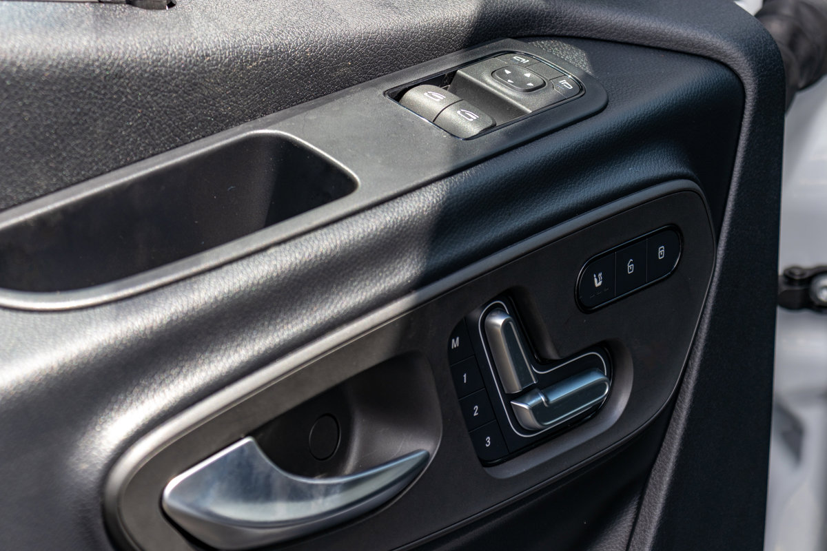 Used 2024 Mercedes-Benz Sprinter 2500 image 14