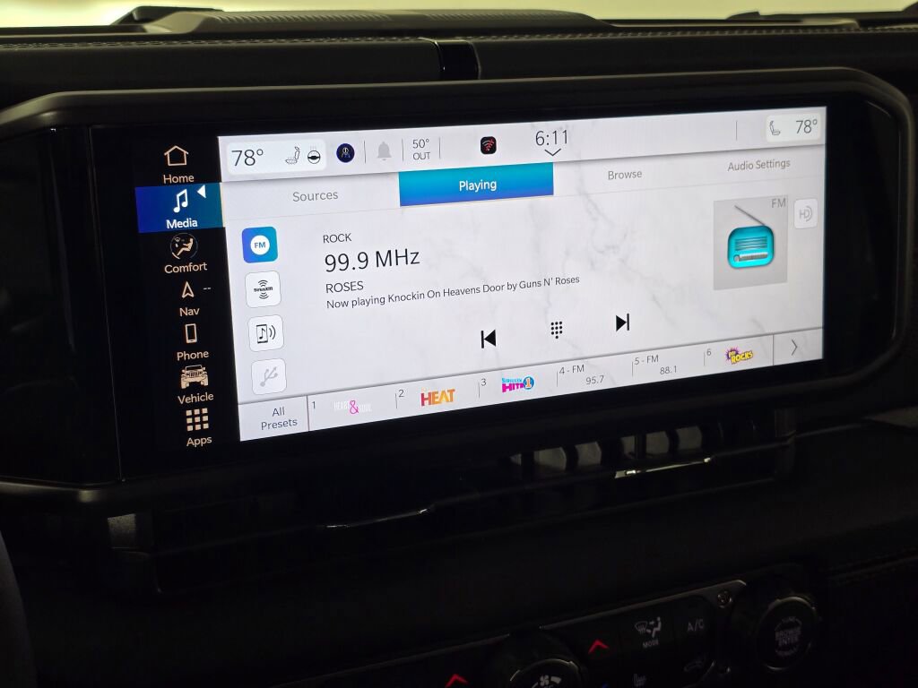 New 2026 Jeep Wrangler Unlimited Rubicon w/ Steel Bumper Group image 23