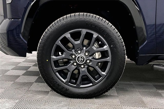 Used 2022 Toyota Tundra Platinum image 8