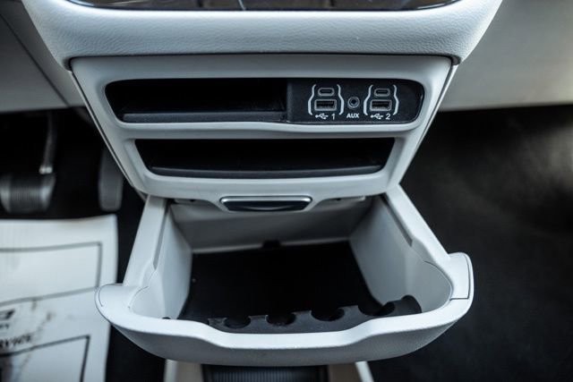 Used 2023 Chrysler Voyager LX FWD image 21