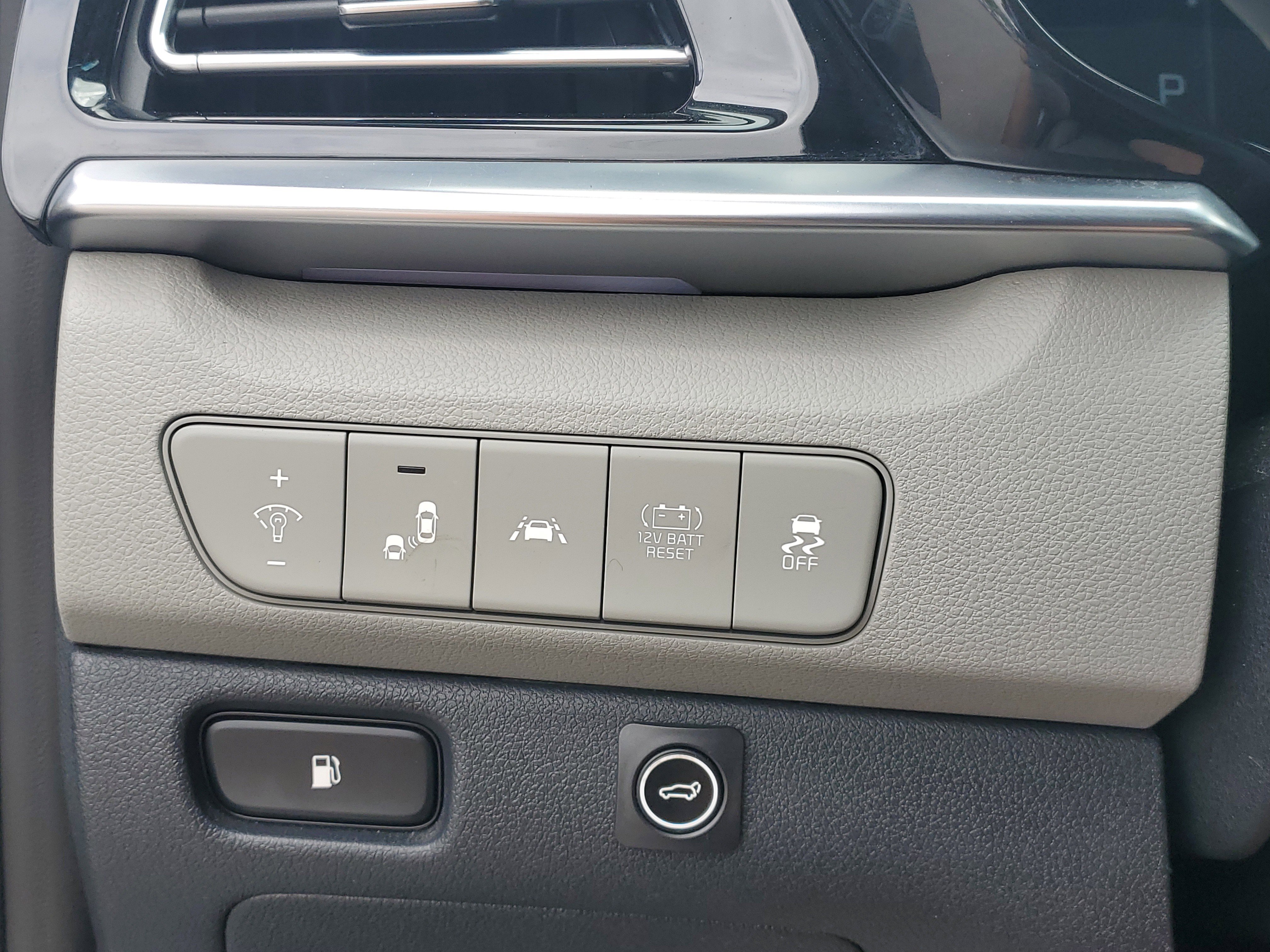 Used 2021 Kia Niro Touring SE image 22