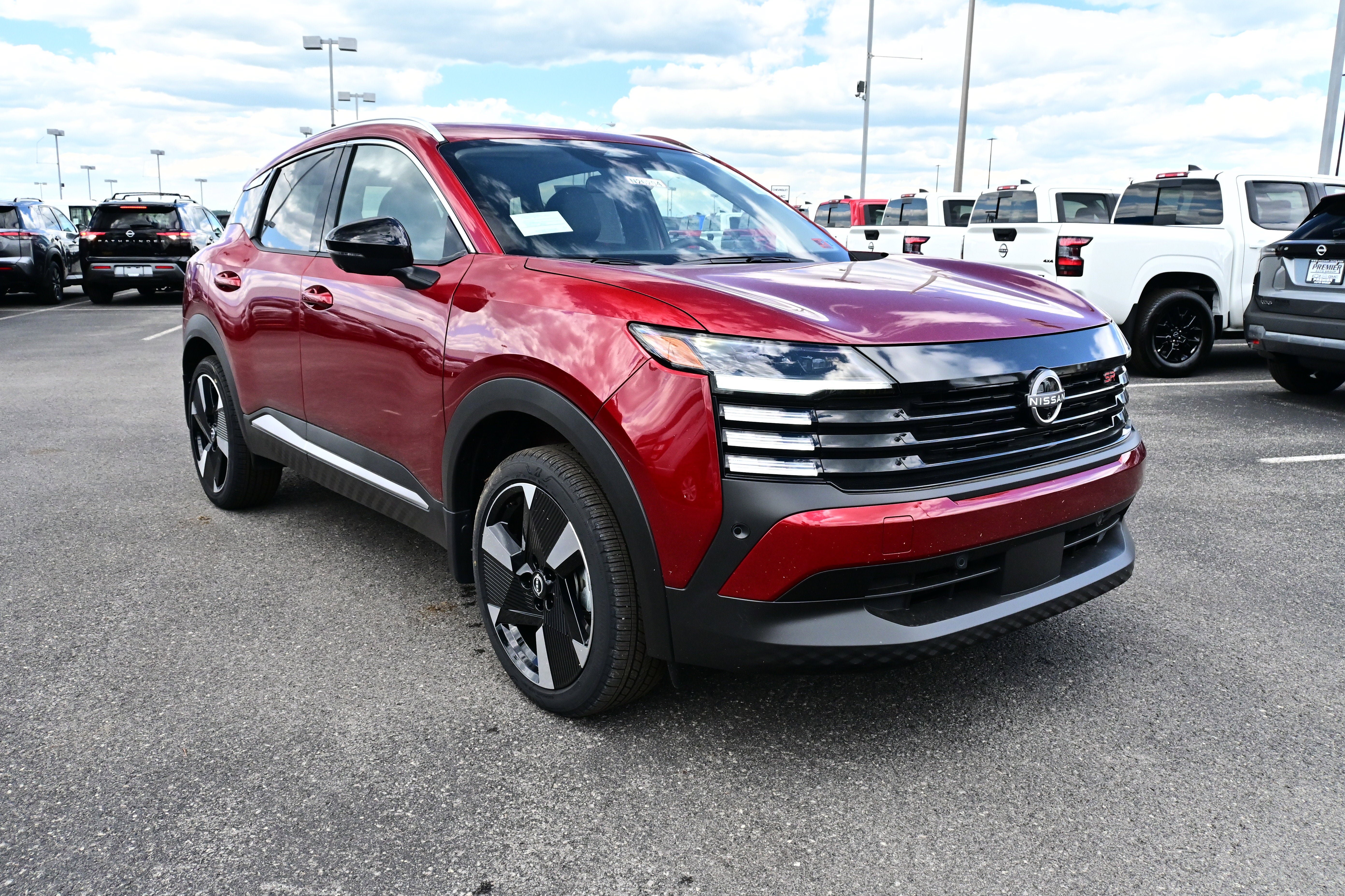 New 2026 Nissan Kicks SR w/ SR Premium Package AWD/4WD image 2