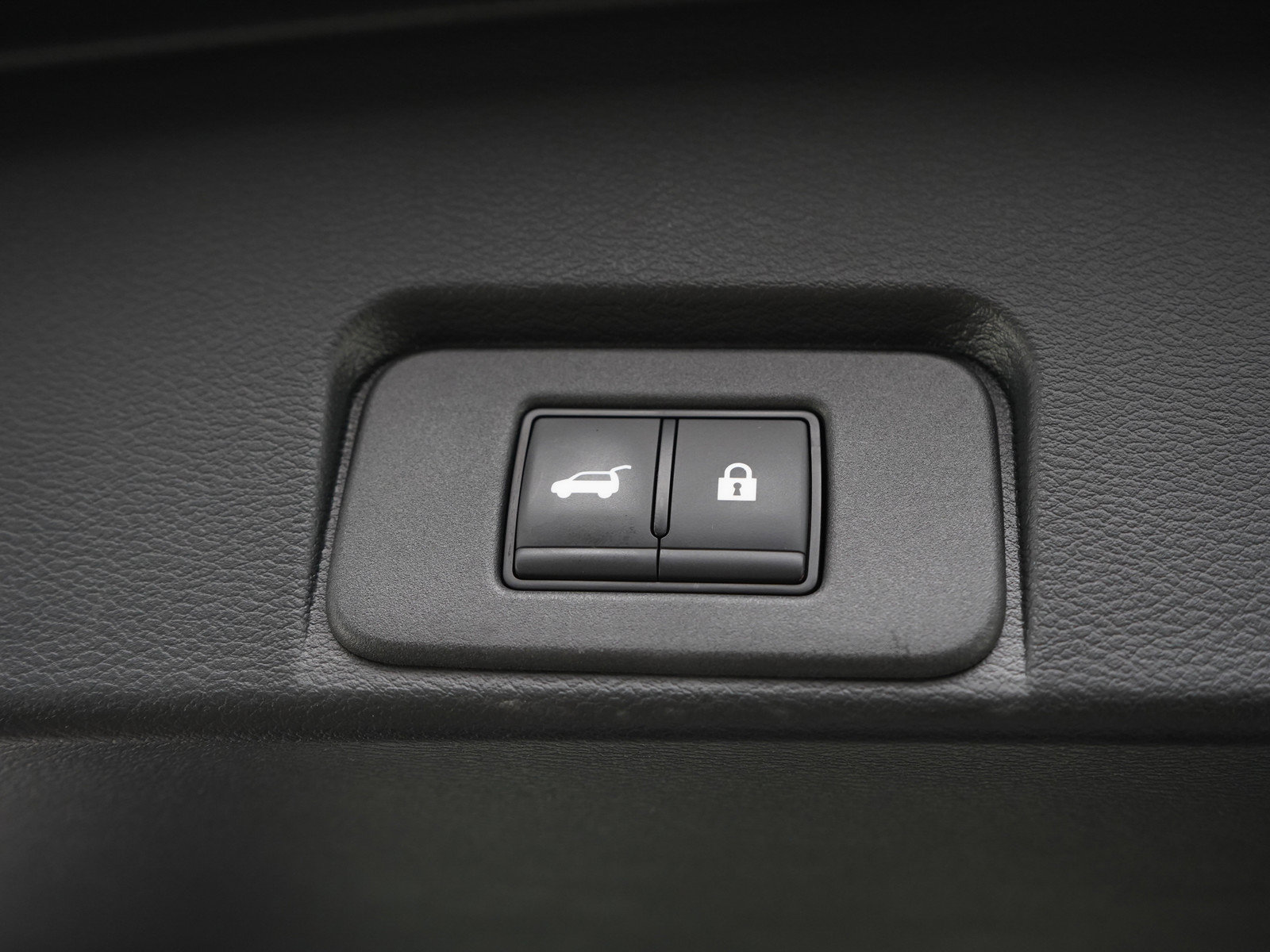 Used 2024 Nissan Rogue SV AWD/4WD image 12