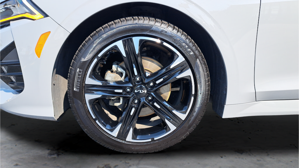 Used 2022 Kia K5 GT-Line FWD image 46