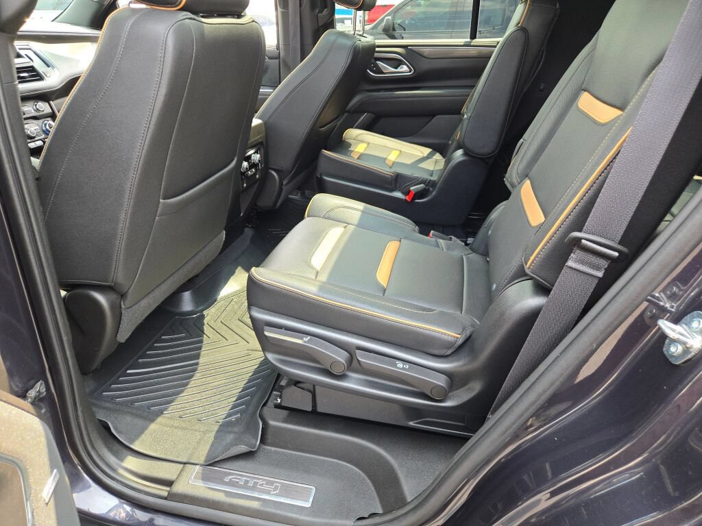 Certified 2023 GMC Yukon AT4 w/ AT4 Premium Package AWD/4WD image 23