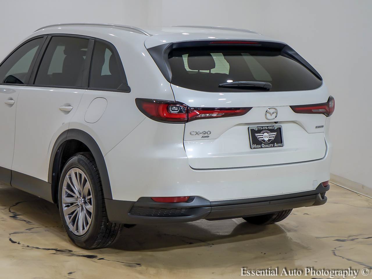 Used 2024 MAZDA CX-90 3.3 Turbo w/ Select Package AWD/4WD image 9