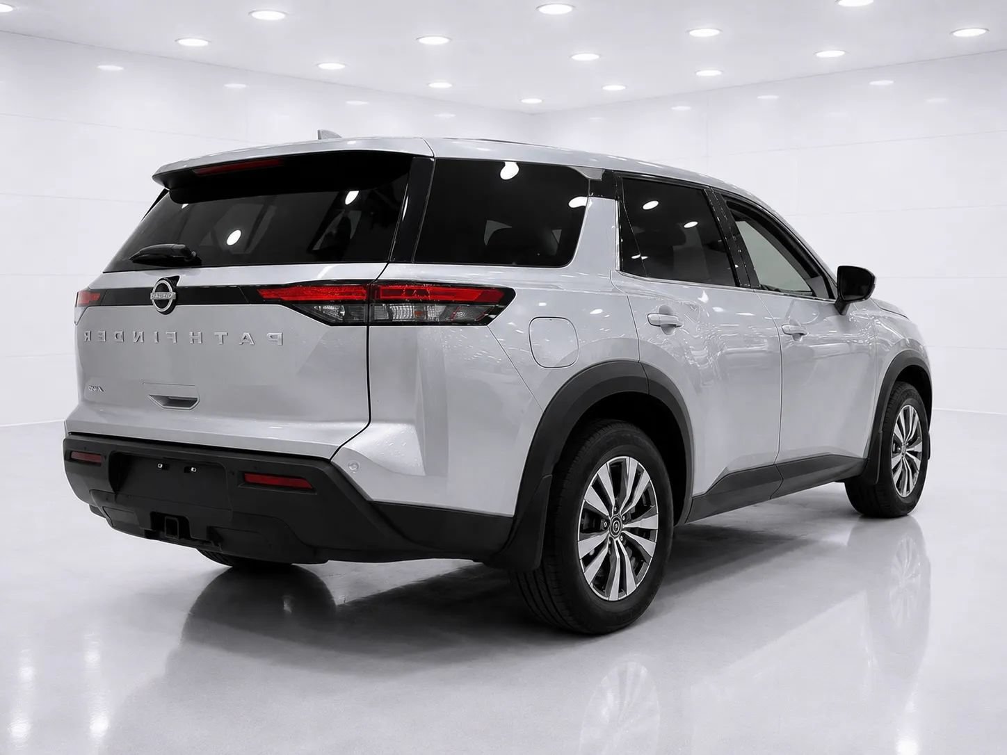 Used 2024 Nissan Pathfinder S AWD/4WD image 5