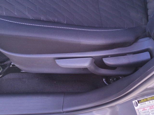 Used 2022 Nissan Kicks S image 18