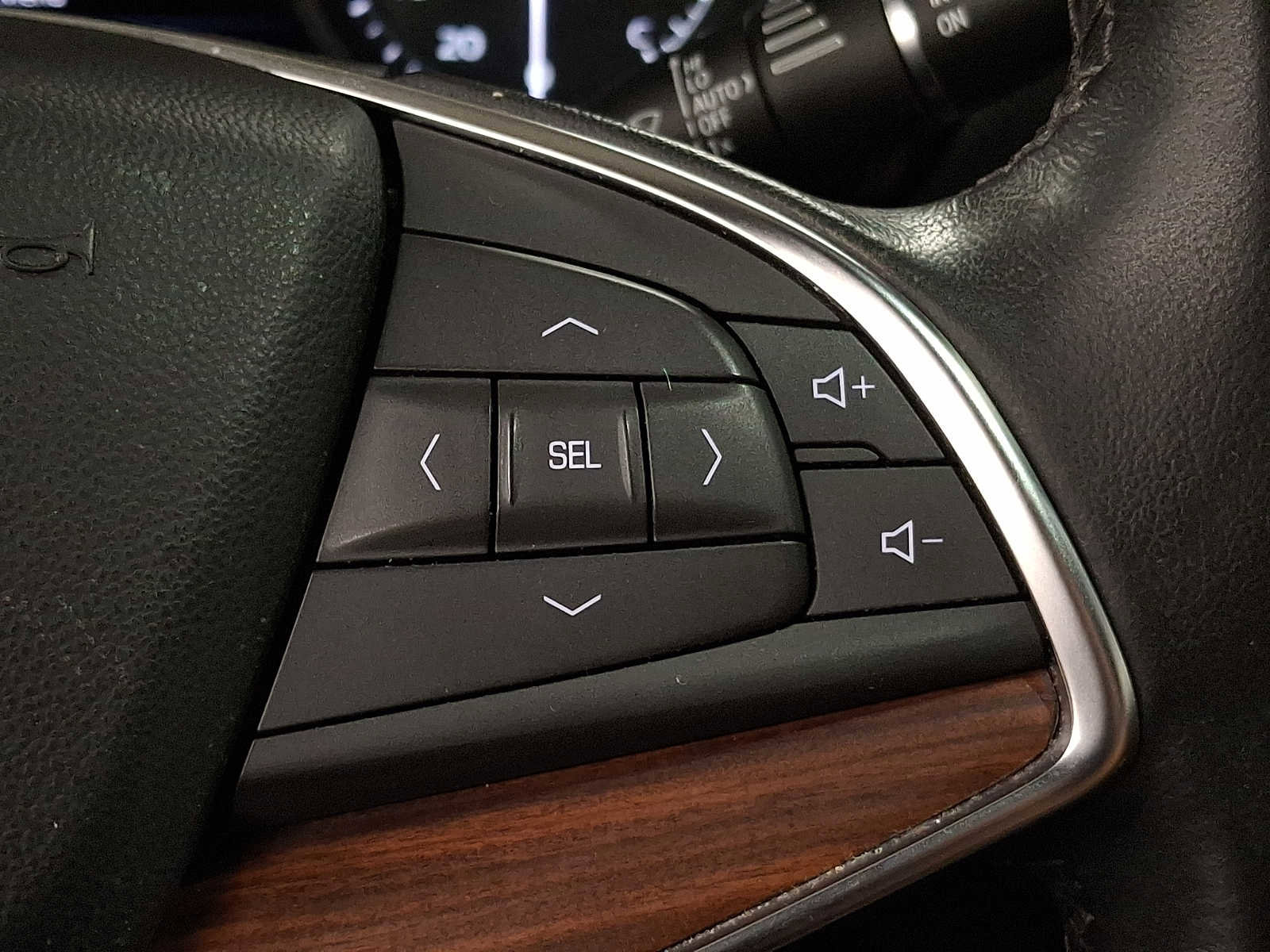 Used 2024 Cadillac XT5 Premium Luxury w/ Technology Package AWD/4WD image 18