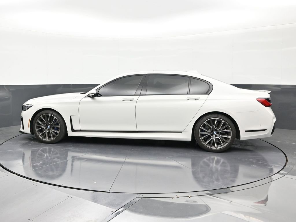 Used 2021 BMW 750i xDrive w/ M Sport Package AWD/4WD image 2