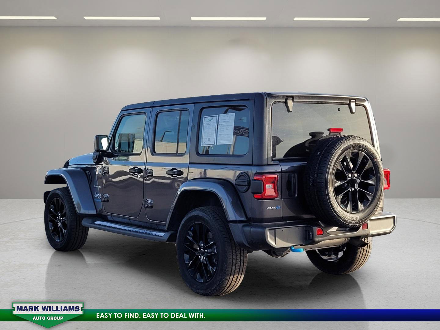 Used 2023 Jeep Wrangler Unlimited Sahara w/ Cold Weather Group image 6