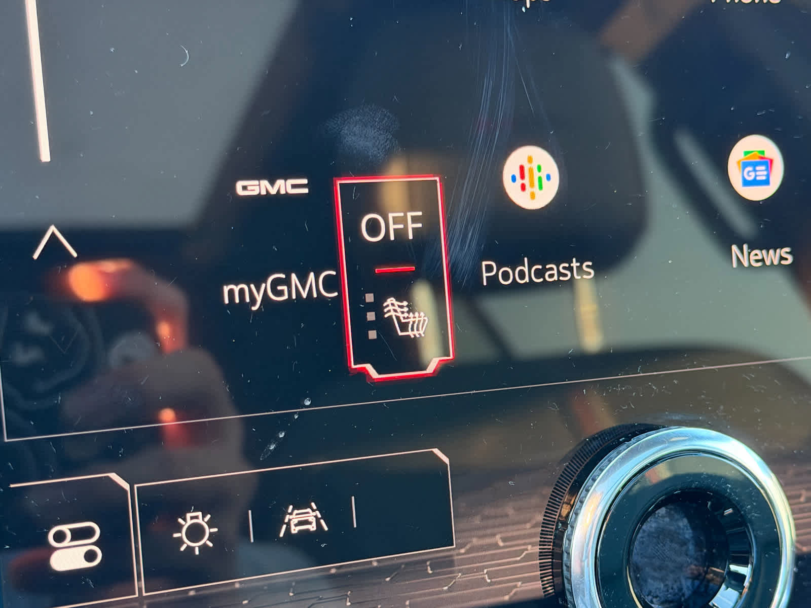 Used 2024 GMC Acadia AT4 w/ LPO, Floor Liner Package image 24