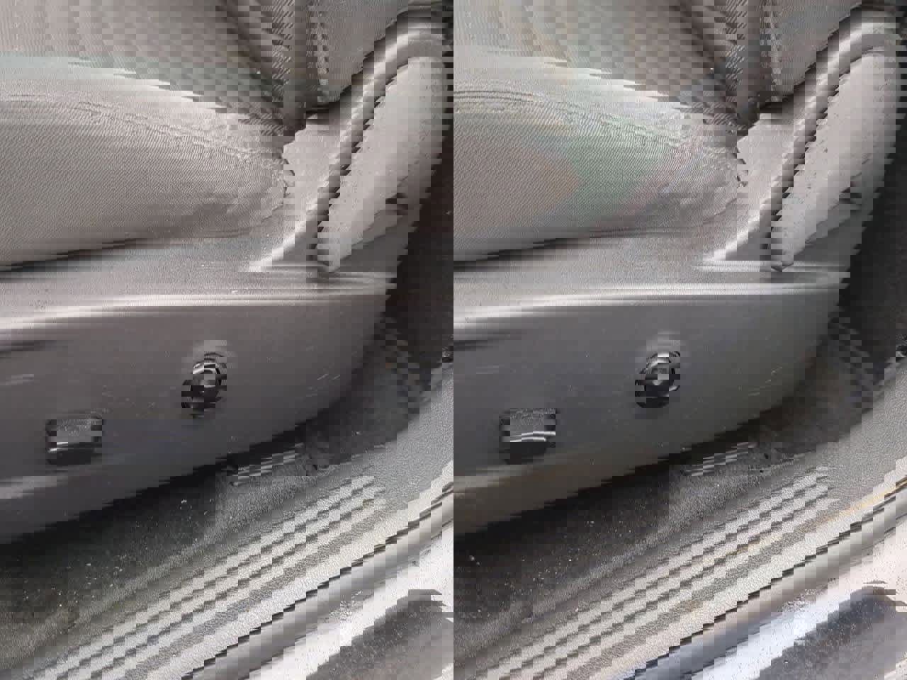 Used 2014 Dodge Challenger SXT image 15