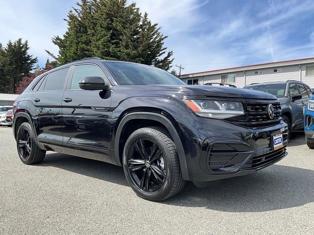 Certified 2023 Volkswagen Atlas Cross Sport SEL R-Line AWD/4WD image 2