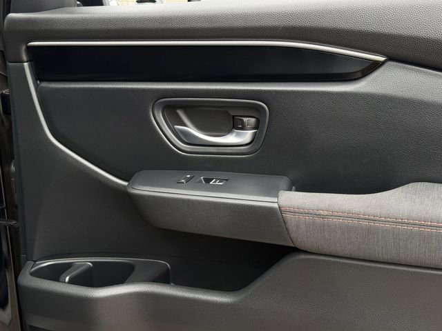 Used 2025 Honda Pilot Sport image 29