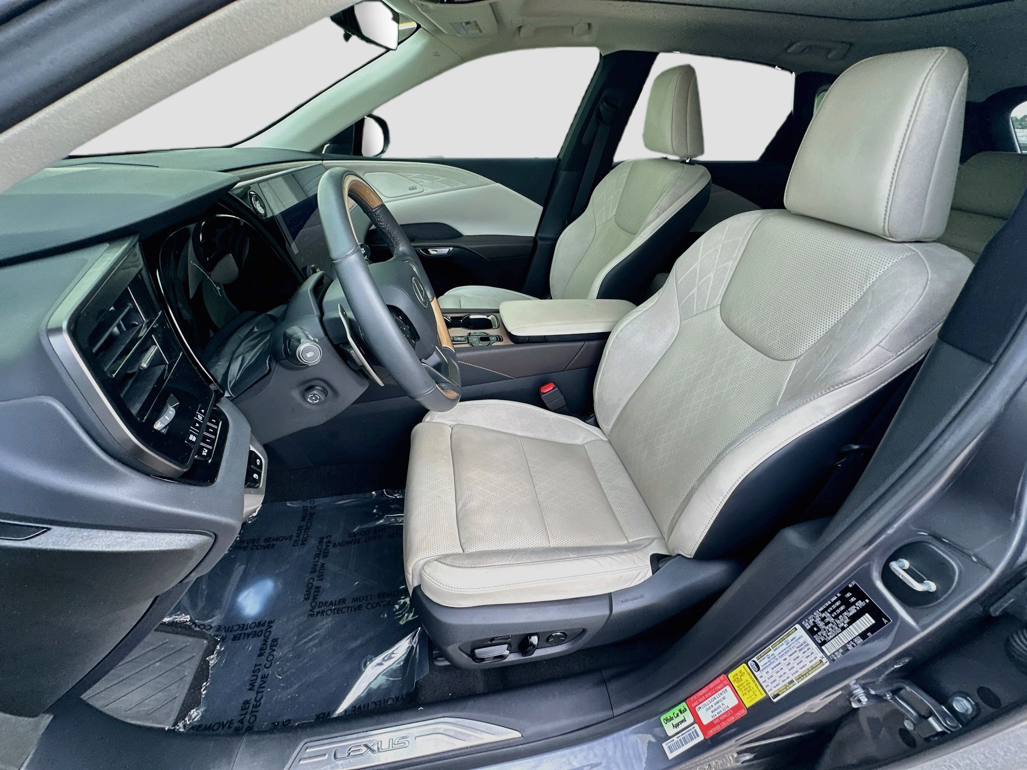 Used 2023 Lexus RX 350 FWD w/ Cold Area Package image 20