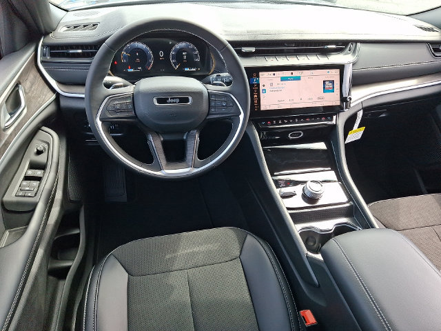 New 2026 Jeep Grand Cherokee Altitude AWD/4WD image 8