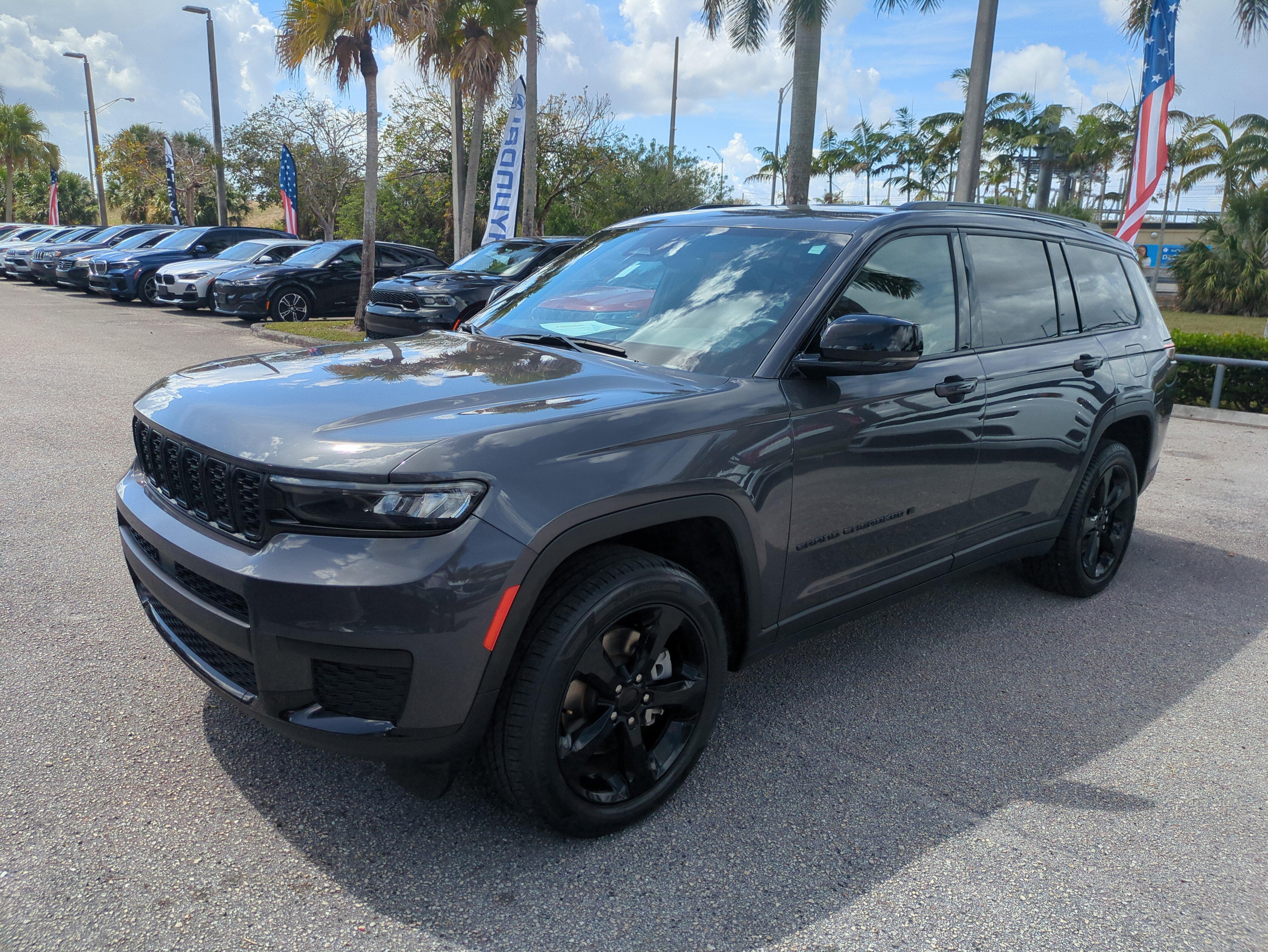 Certified 2023 Jeep Grand Cherokee L Altitude image 9