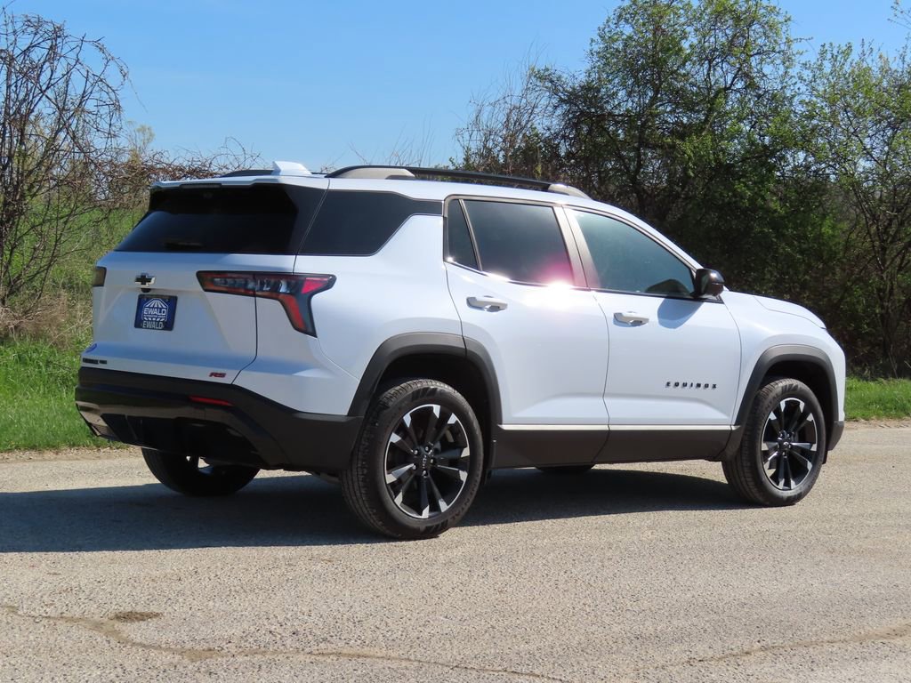 New 2026 Chevrolet Equinox RS w/ Convenience Package III AWD/4WD image 3