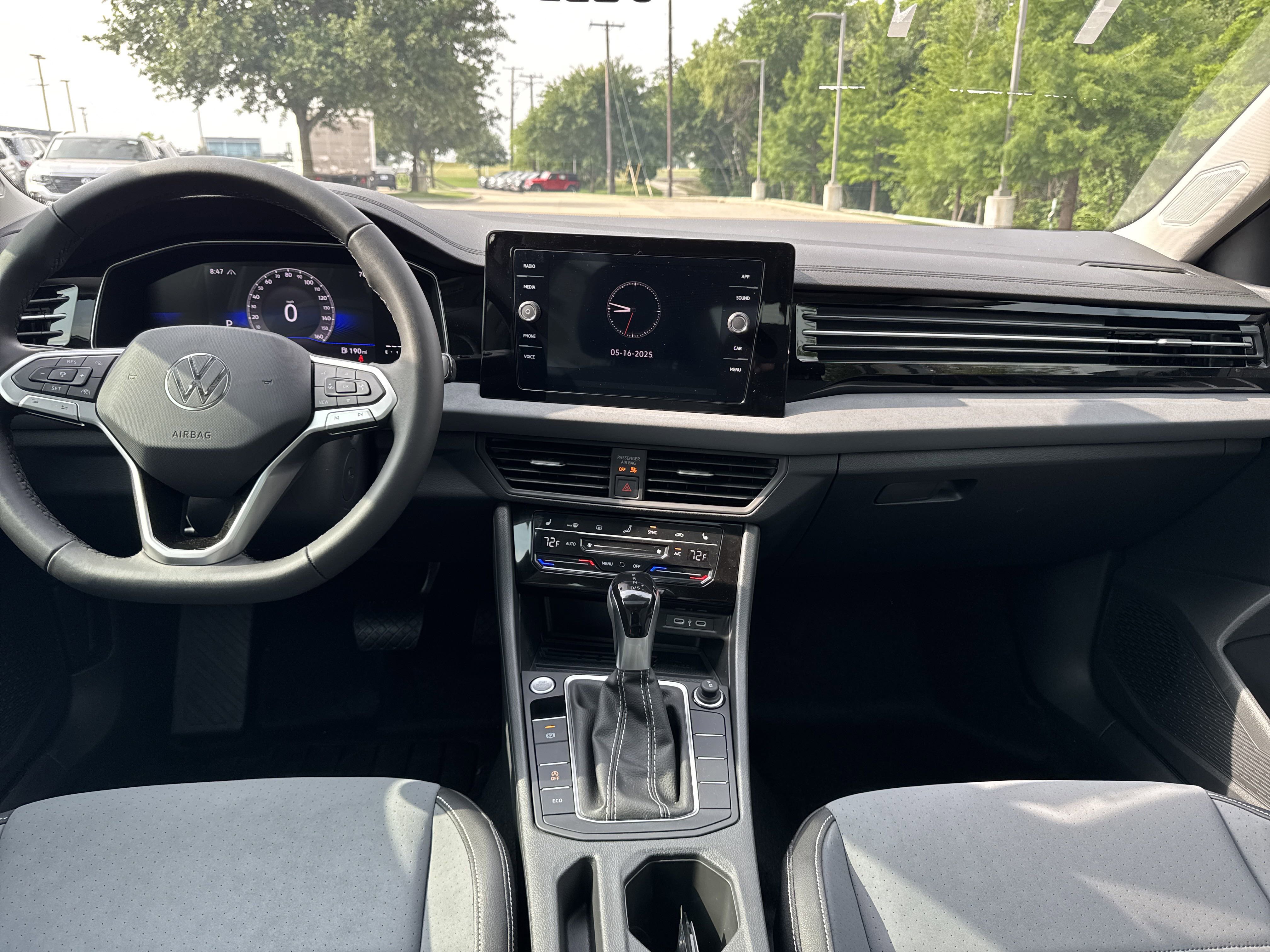 New 2026 Volkswagen Jetta SE FWD image 16