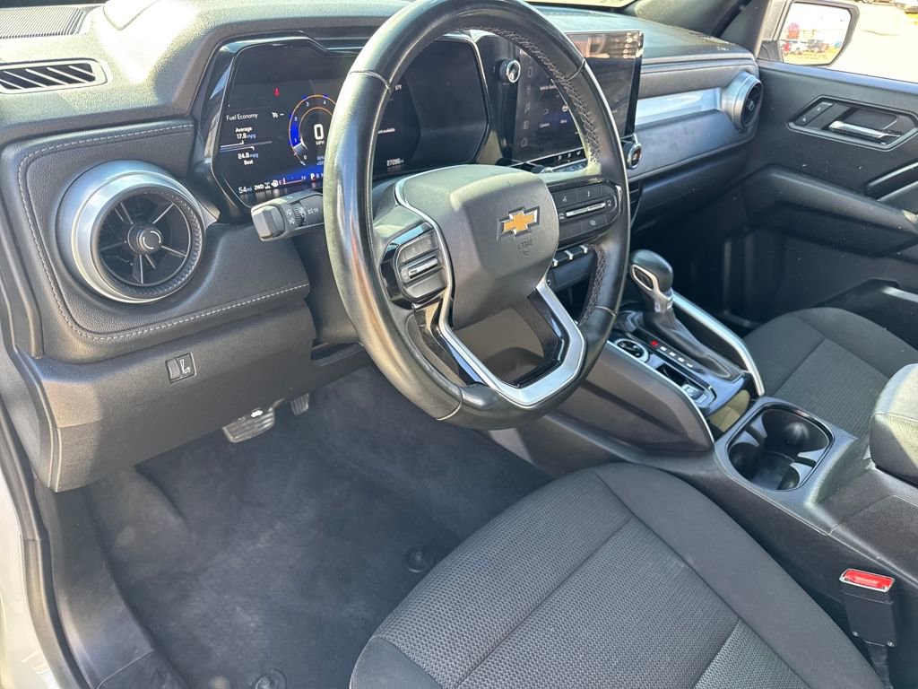 Used 2024 Chevrolet Colorado LT w/ LT Convenience Package image 15