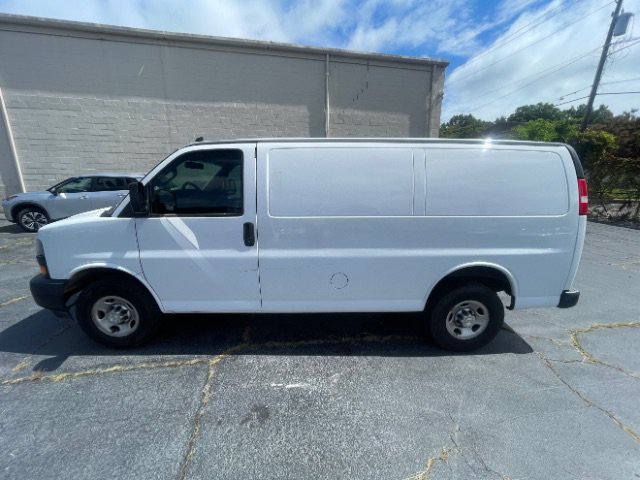 Used 2021 Chevrolet Express 2500 w/ Driver Convenience Package RWD image 3