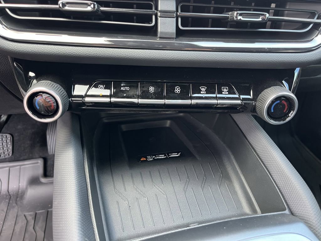 New 2025 Chevrolet Equinox EV RS image 19