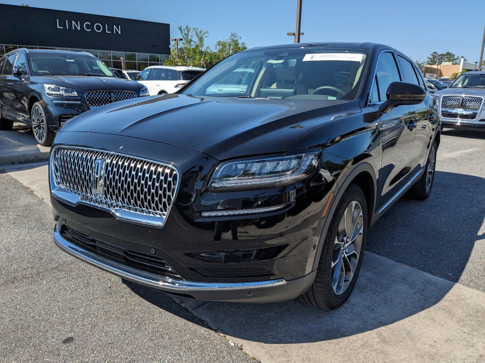 Certified 2023 Lincoln Nautilus Reserve w/ Equipment Group 201A image 9