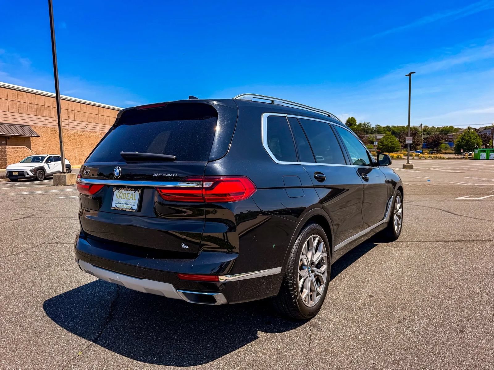 Used 2021 BMW X7 xDrive40i w/ Premium Package AWD/4WD image 5