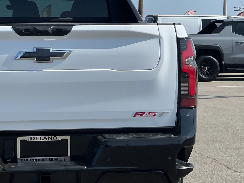 Used 2025 Chevrolet Silverado EV RST AWD/4WD image 23
