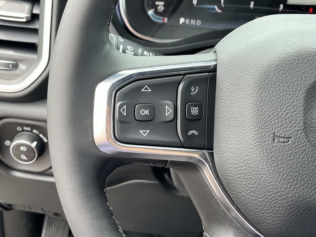 New 2026 RAM 2500 Laramie AWD/4WD image 22