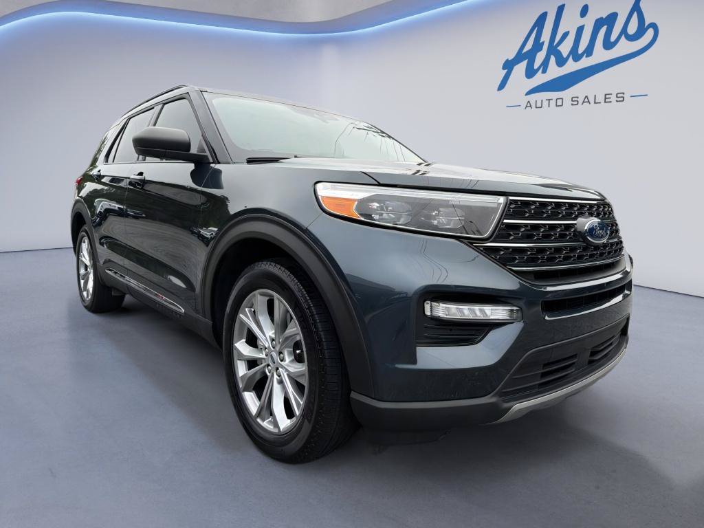 Used 2024 Ford Explorer XLT w/ Equipment Group 202A RWD image 1