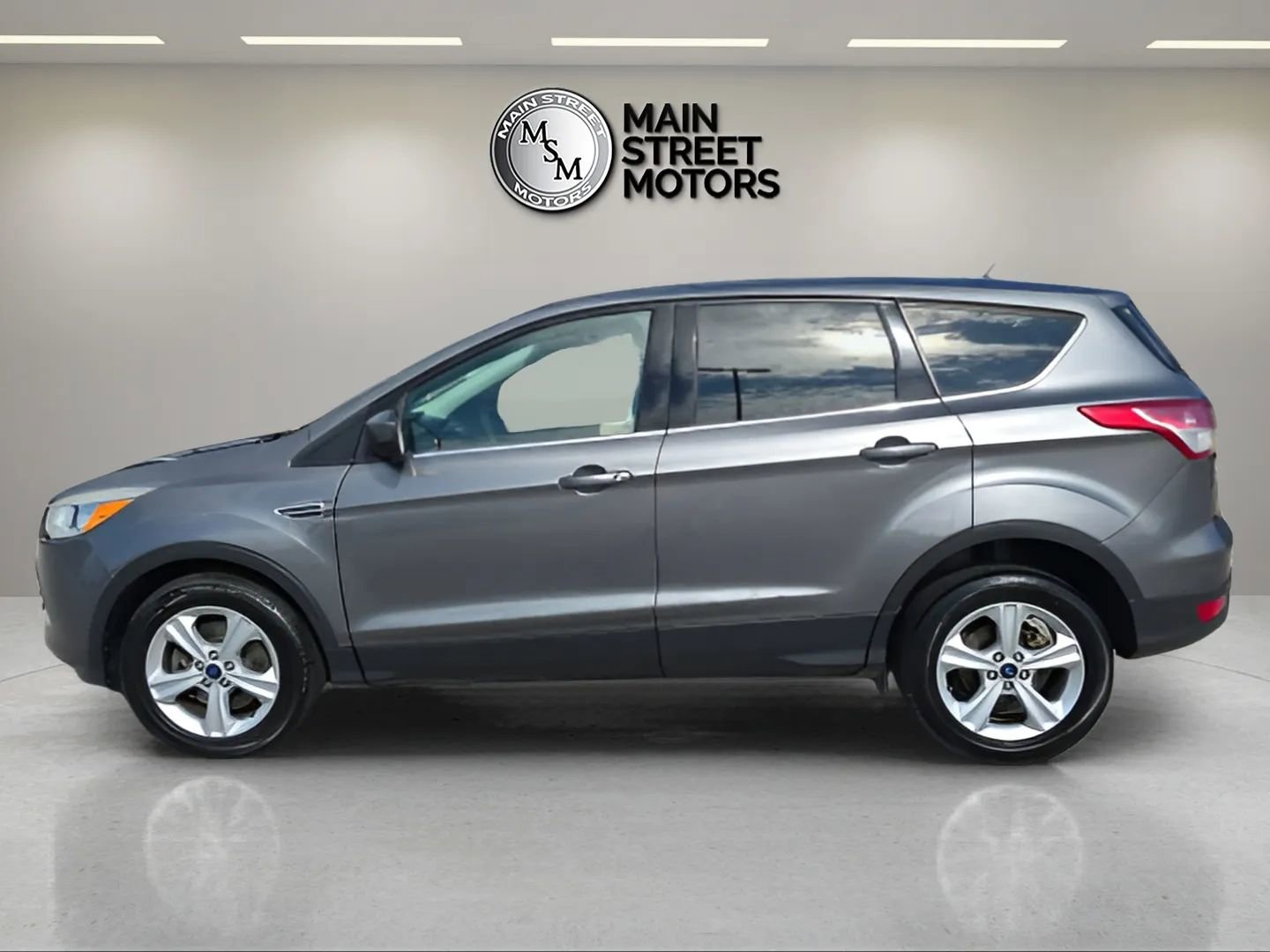 Used 2014 Ford Escape SE image 2