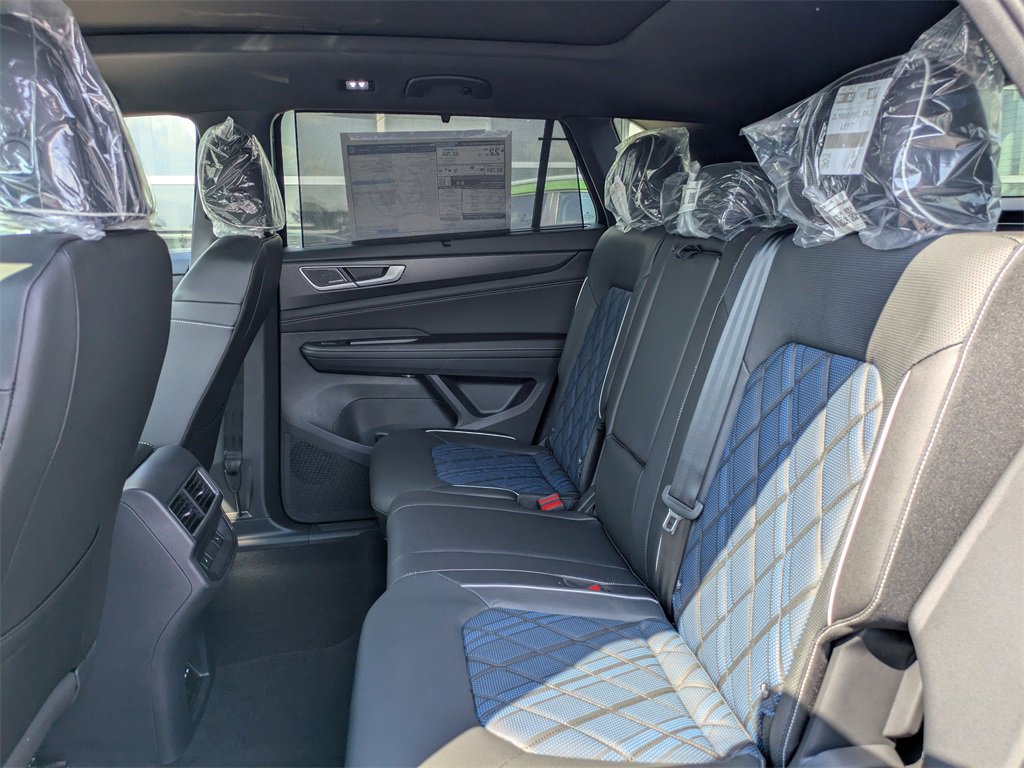 New 2026 Volkswagen Atlas Cross Sport SEL Premium R-Line image 15