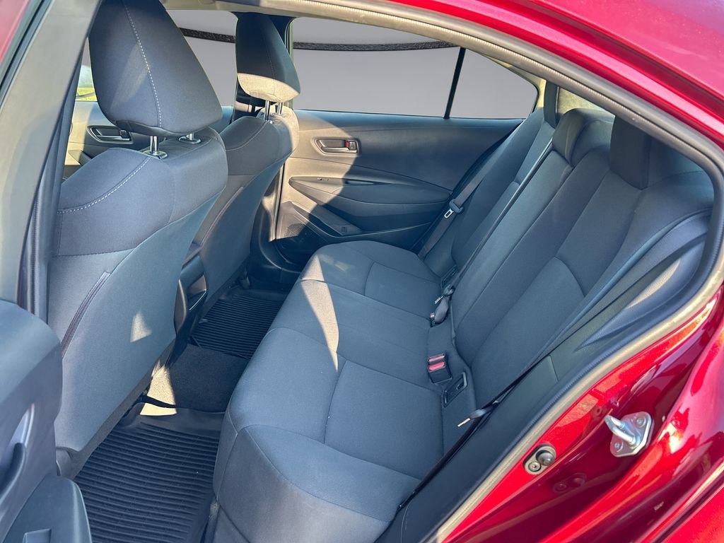 Used 2022 Toyota Corolla LE FWD image 27