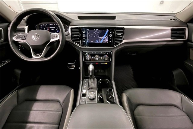 Used 2022 Volkswagen Atlas SEL Premium image 14