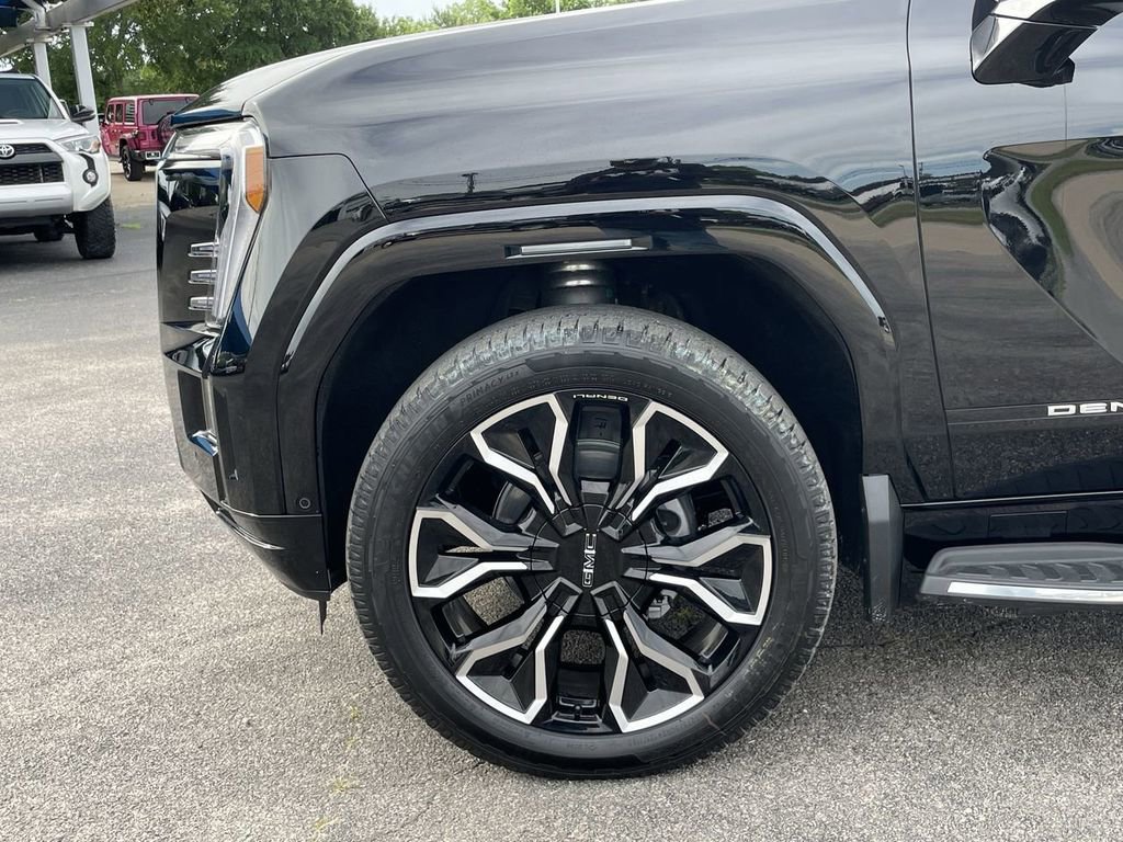 New 2025 GMC Sierra EV Denali image 40