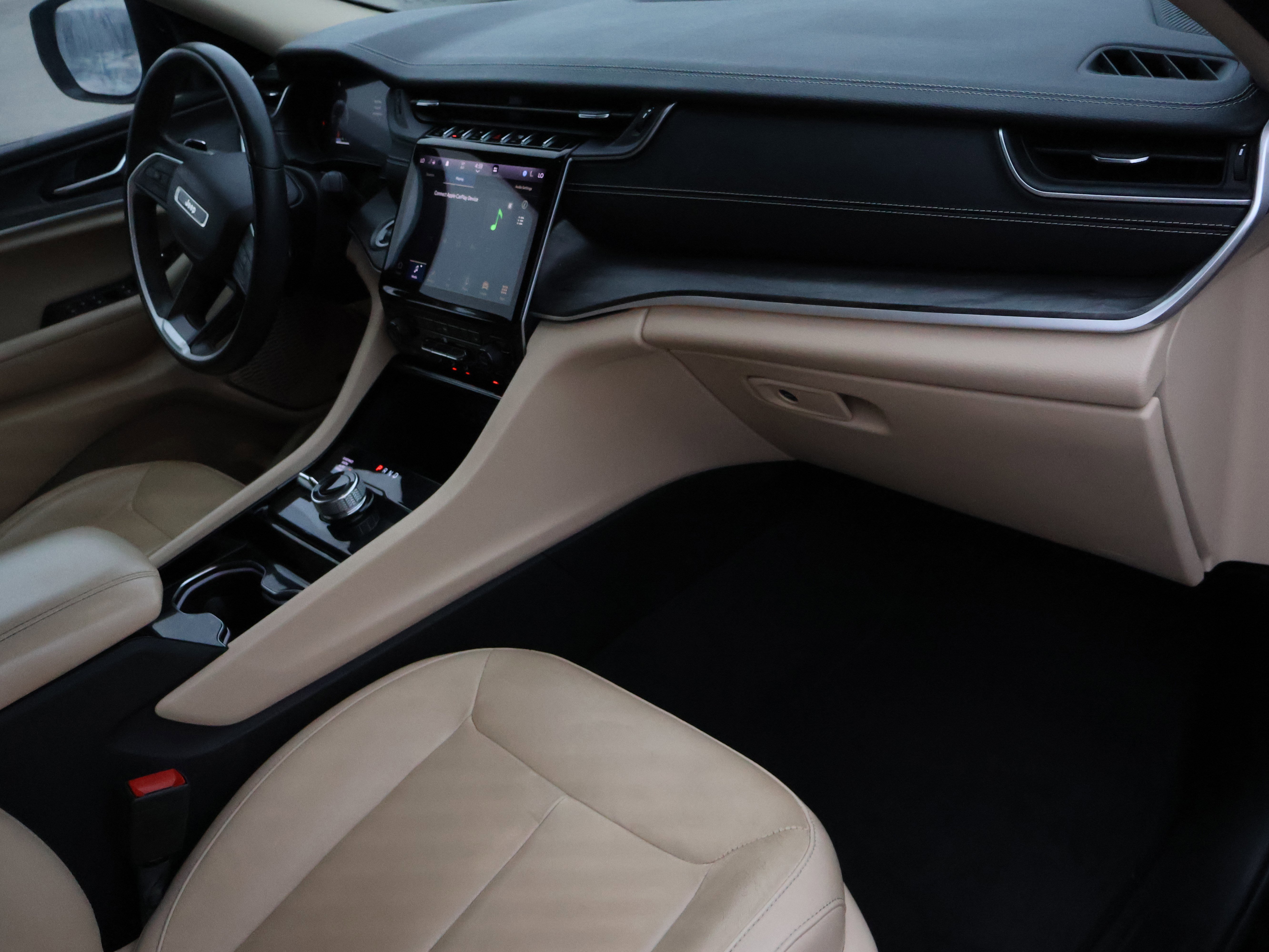 Used 2021 Jeep Grand Cherokee L Limited image 10