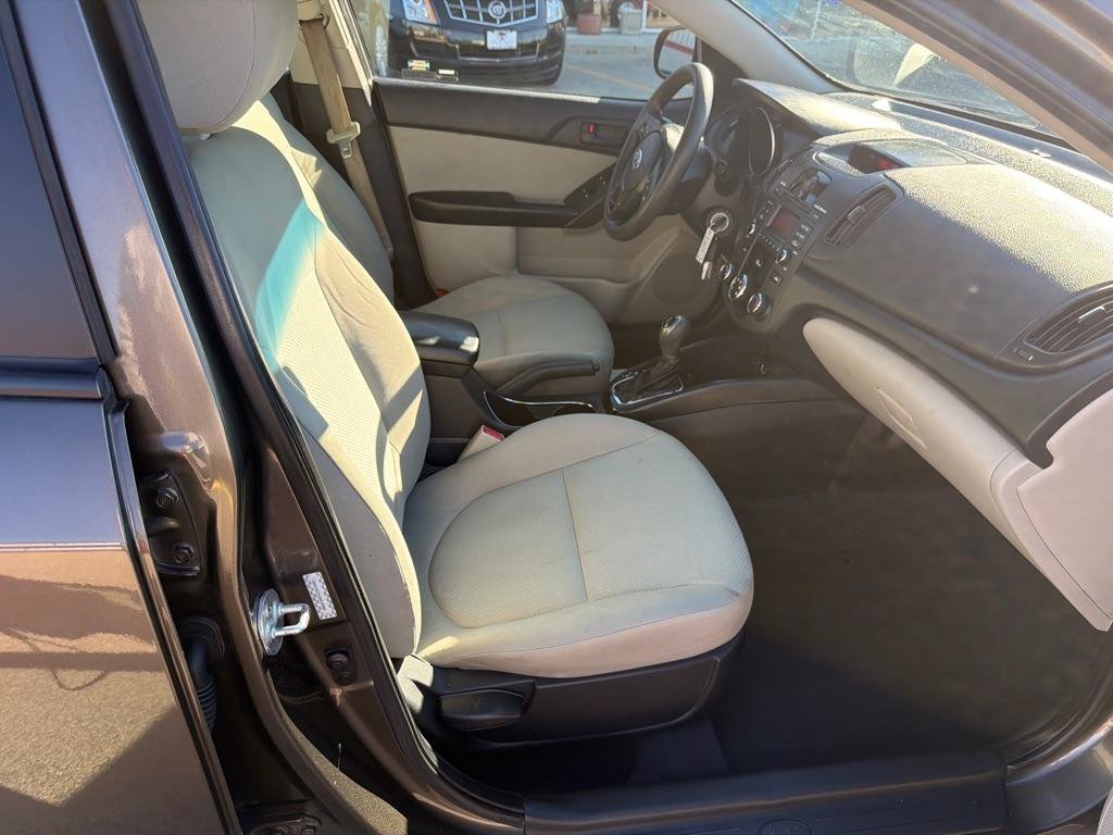 Used 2012 Kia Forte EX FWD image 8