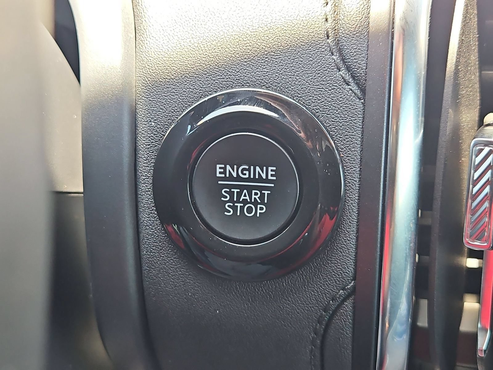 Used 2025 Ford Expedition Tremor AWD/4WD image 17