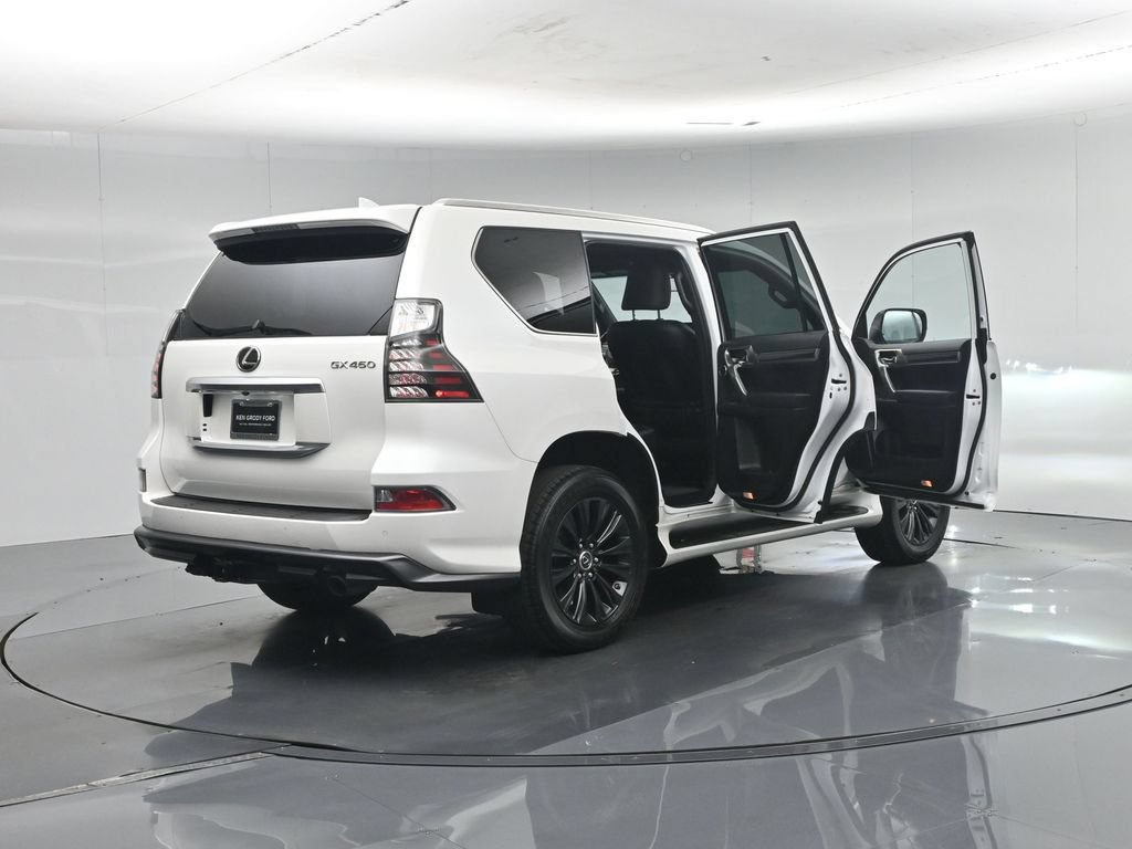 Used 2023 Lexus GX 460 Luxury w/ Sport Design Package AWD/4WD image 38
