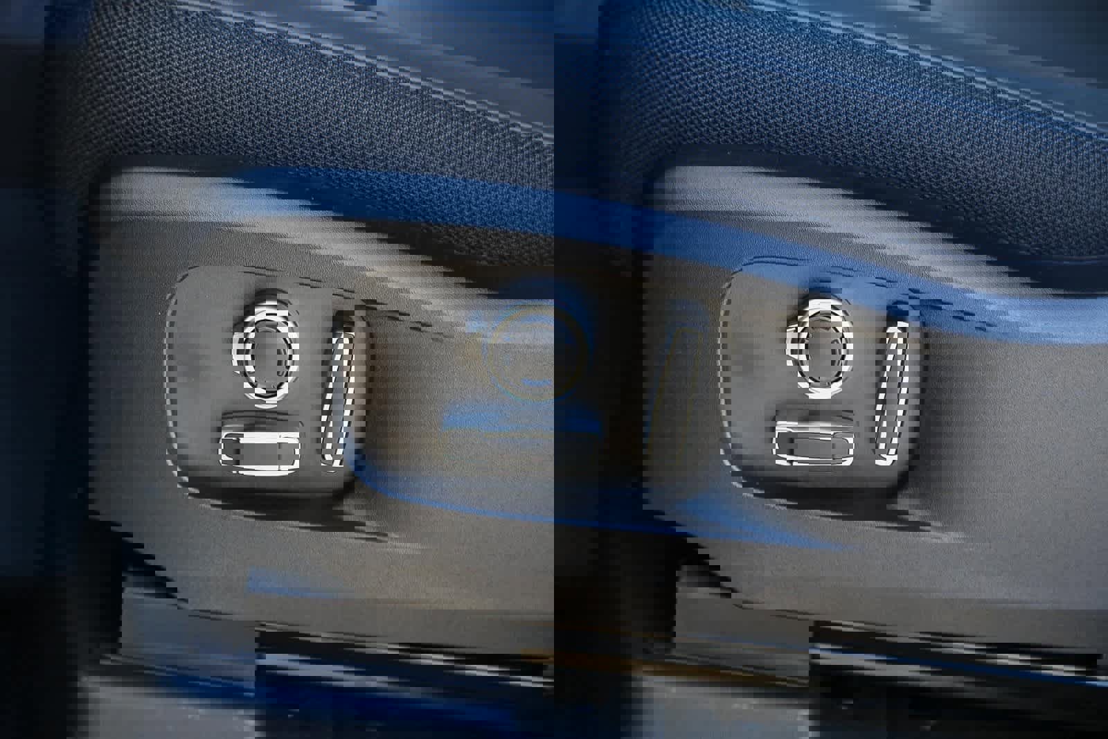 New 2025 Land Rover Defender 130 V8 image 21