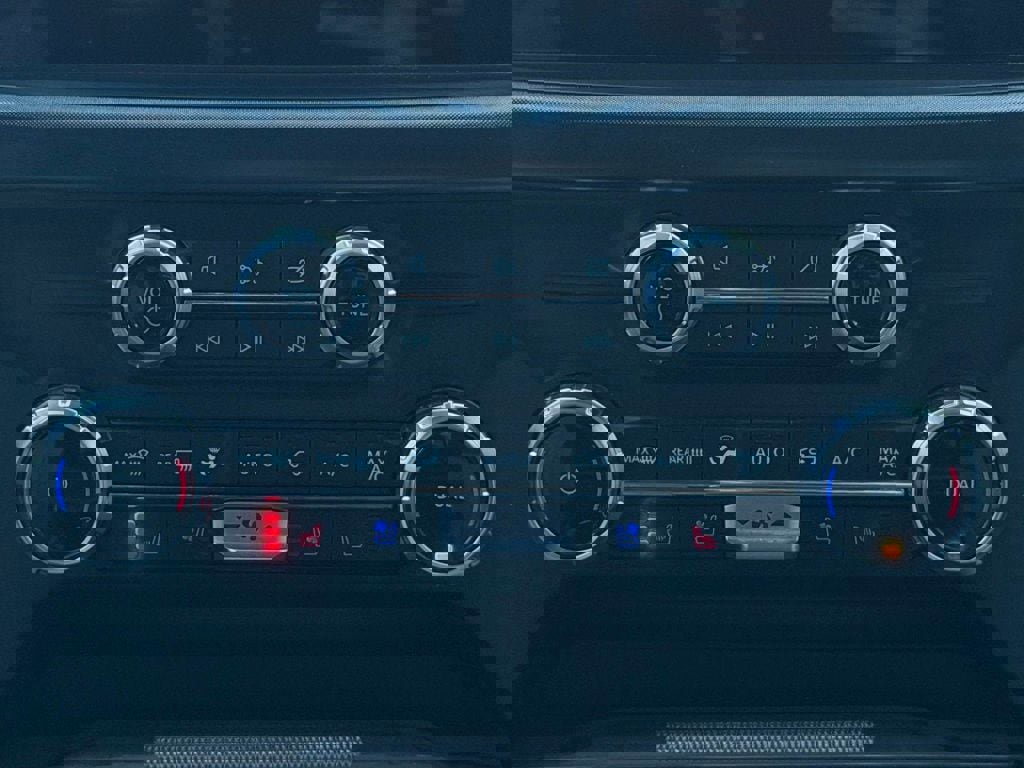 Used 2023 Ford F150 Limited image 14